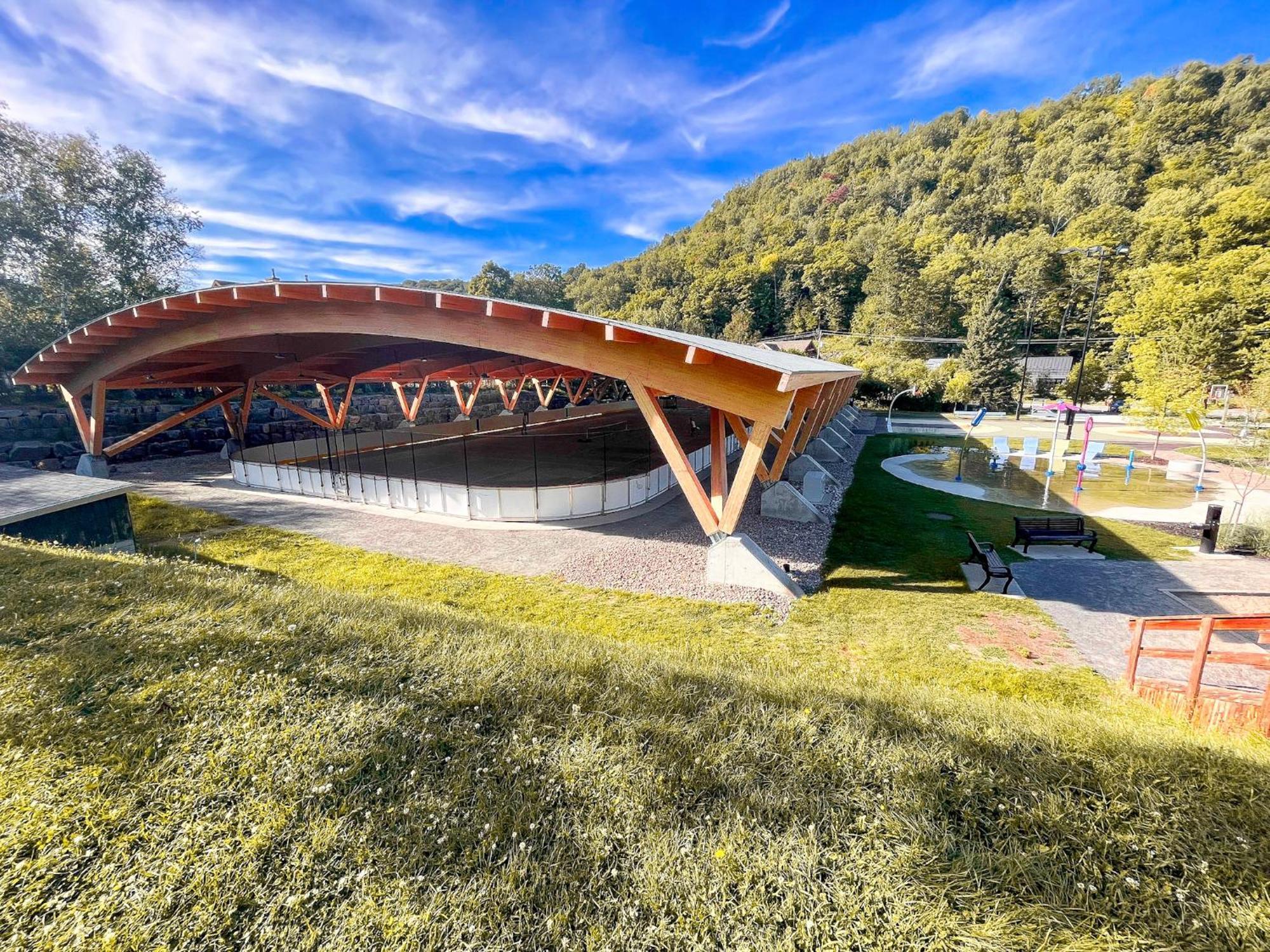 Condo Moderne, Escapade Vacance, Vue Sur Montagnes Luaran gambar