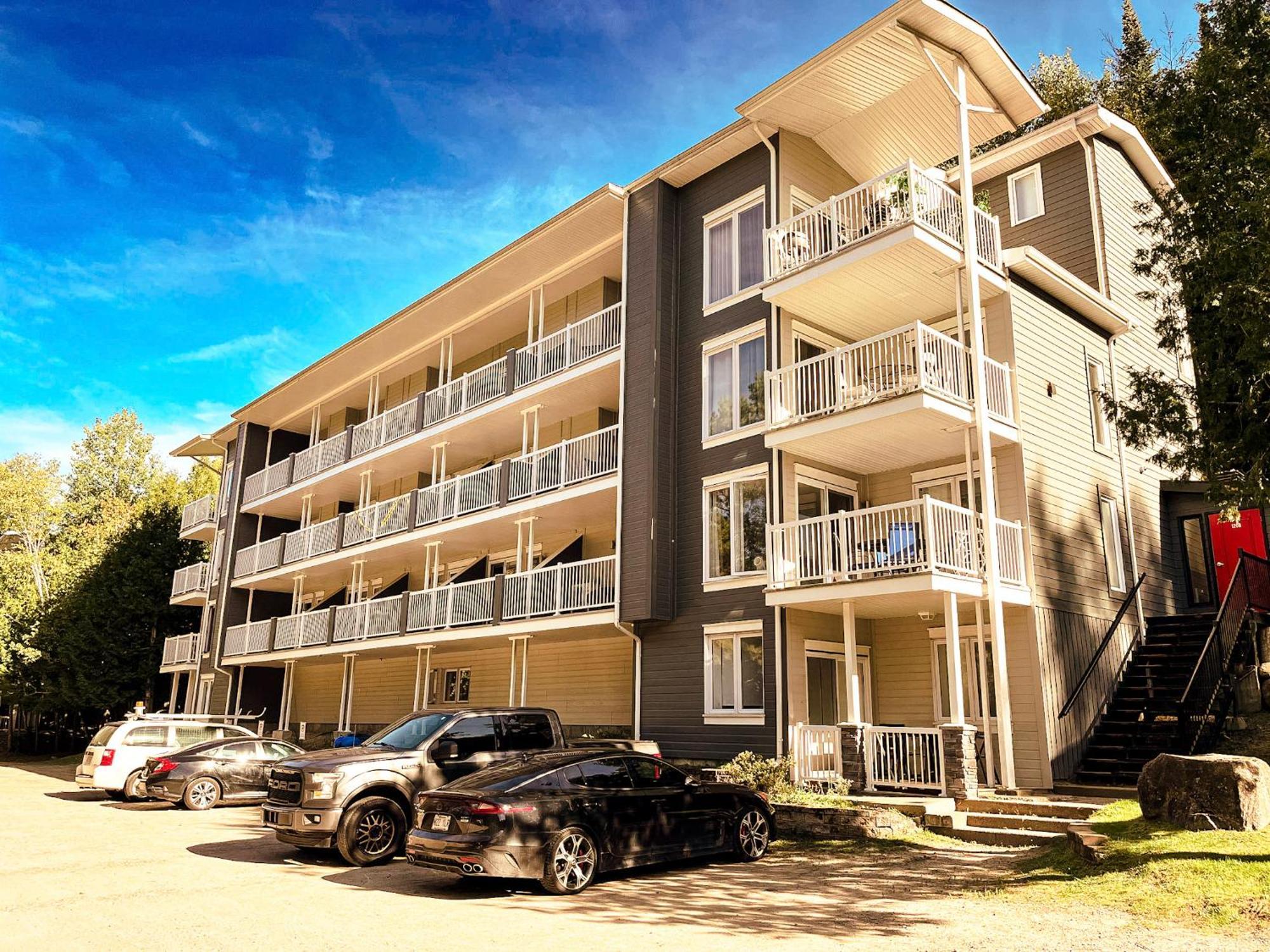 Condo Moderne, Escapade Vacance, Vue Sur Montagnes Luaran gambar