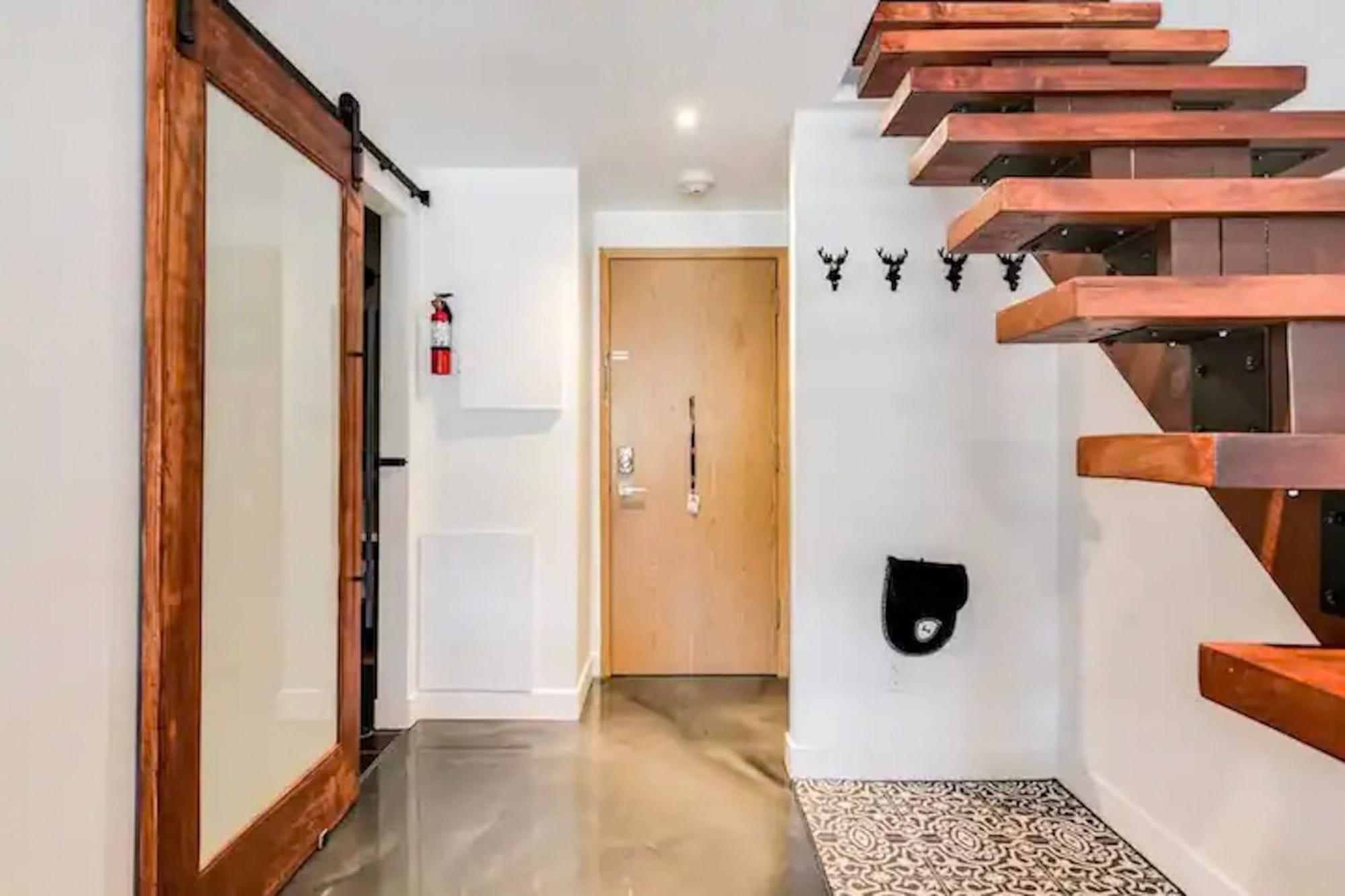 Condo Moderne, Escapade Vacance, Vue Sur Montagnes Luaran gambar