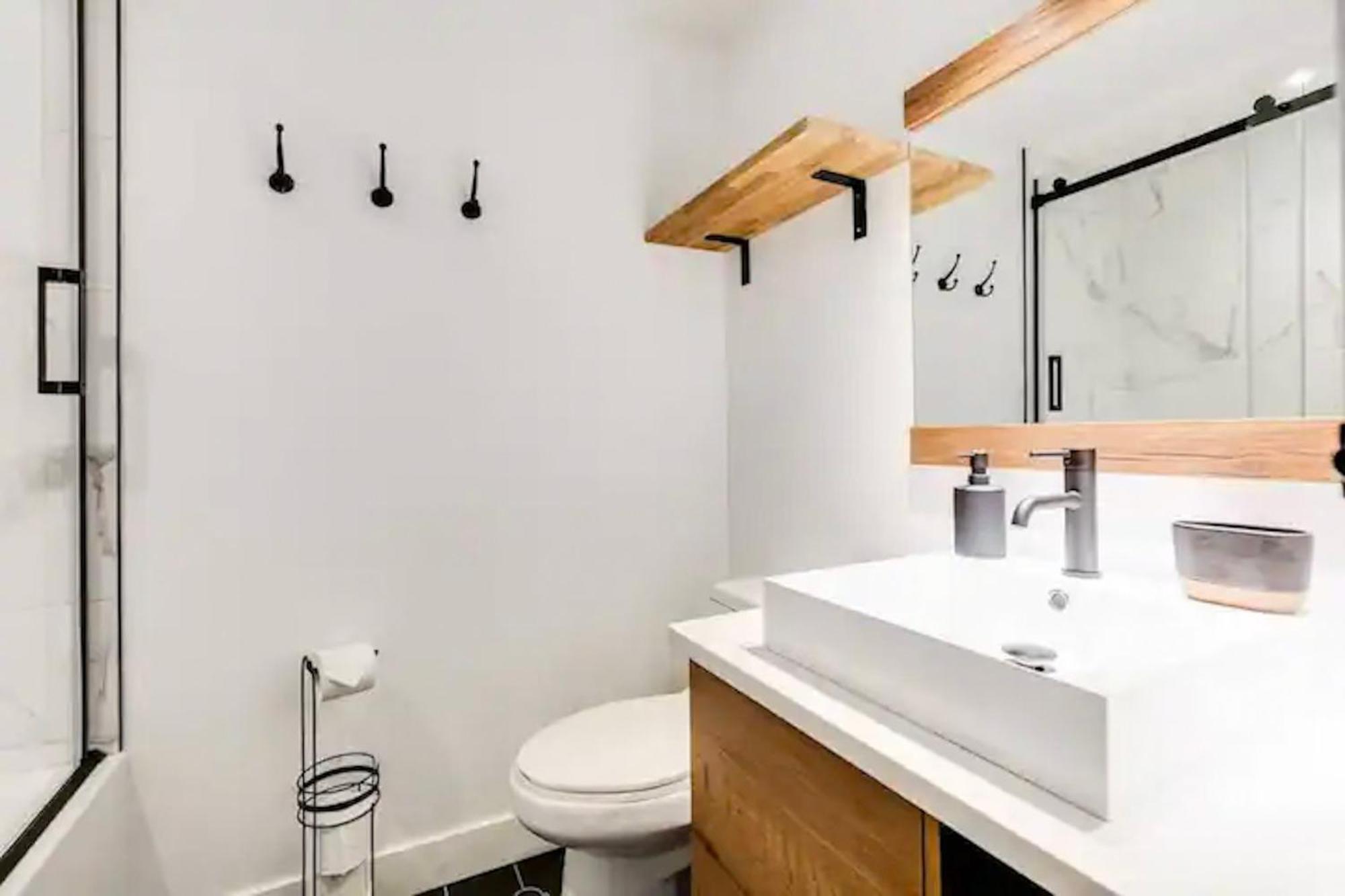 Condo Moderne, Escapade Vacance, Vue Sur Montagnes Luaran gambar